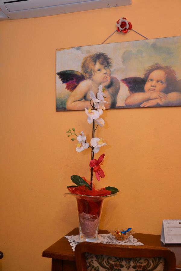B&B Il Pavone บุสเซโต ภายนอก รูปภาพ