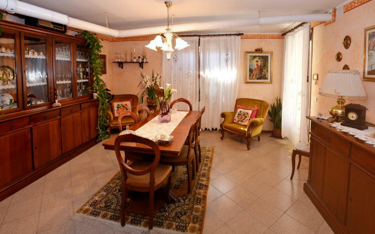 B&B Il Pavone บุสเซโต ภายนอก รูปภาพ
