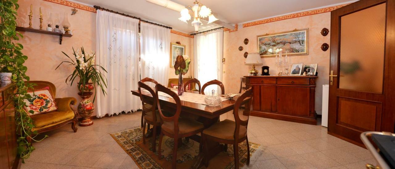 B&B Il Pavone บุสเซโต ภายนอก รูปภาพ