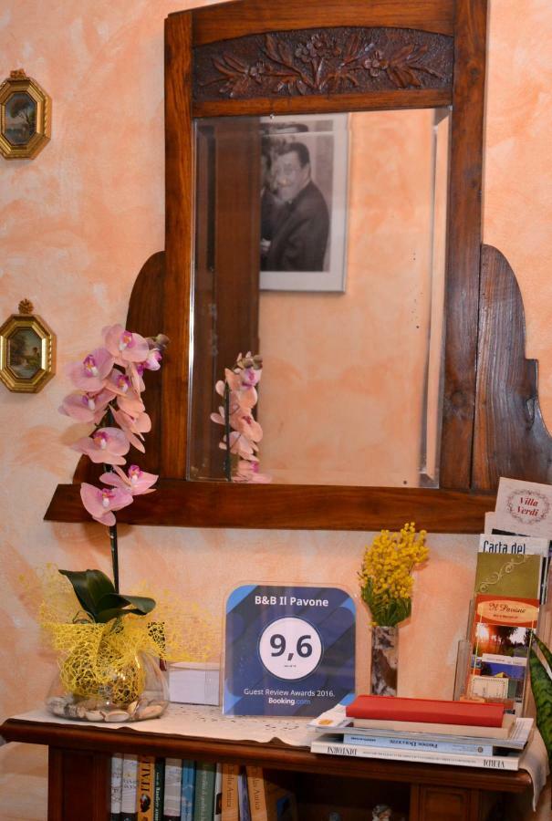 B&B Il Pavone บุสเซโต ภายนอก รูปภาพ