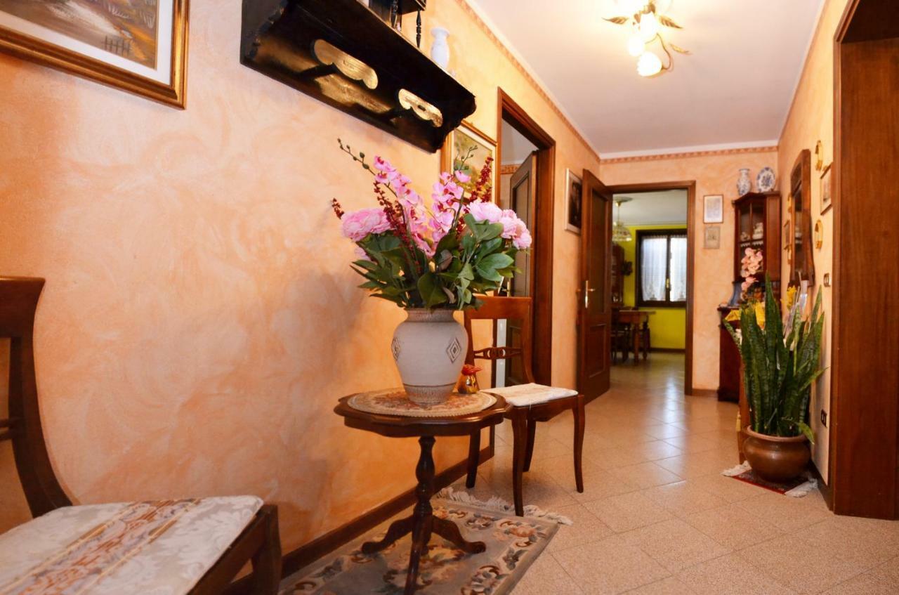 B&B Il Pavone บุสเซโต ภายนอก รูปภาพ